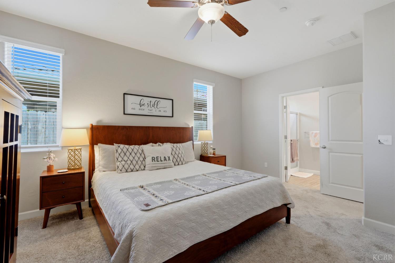 3207 N Kent St, Visalia, CA 93291