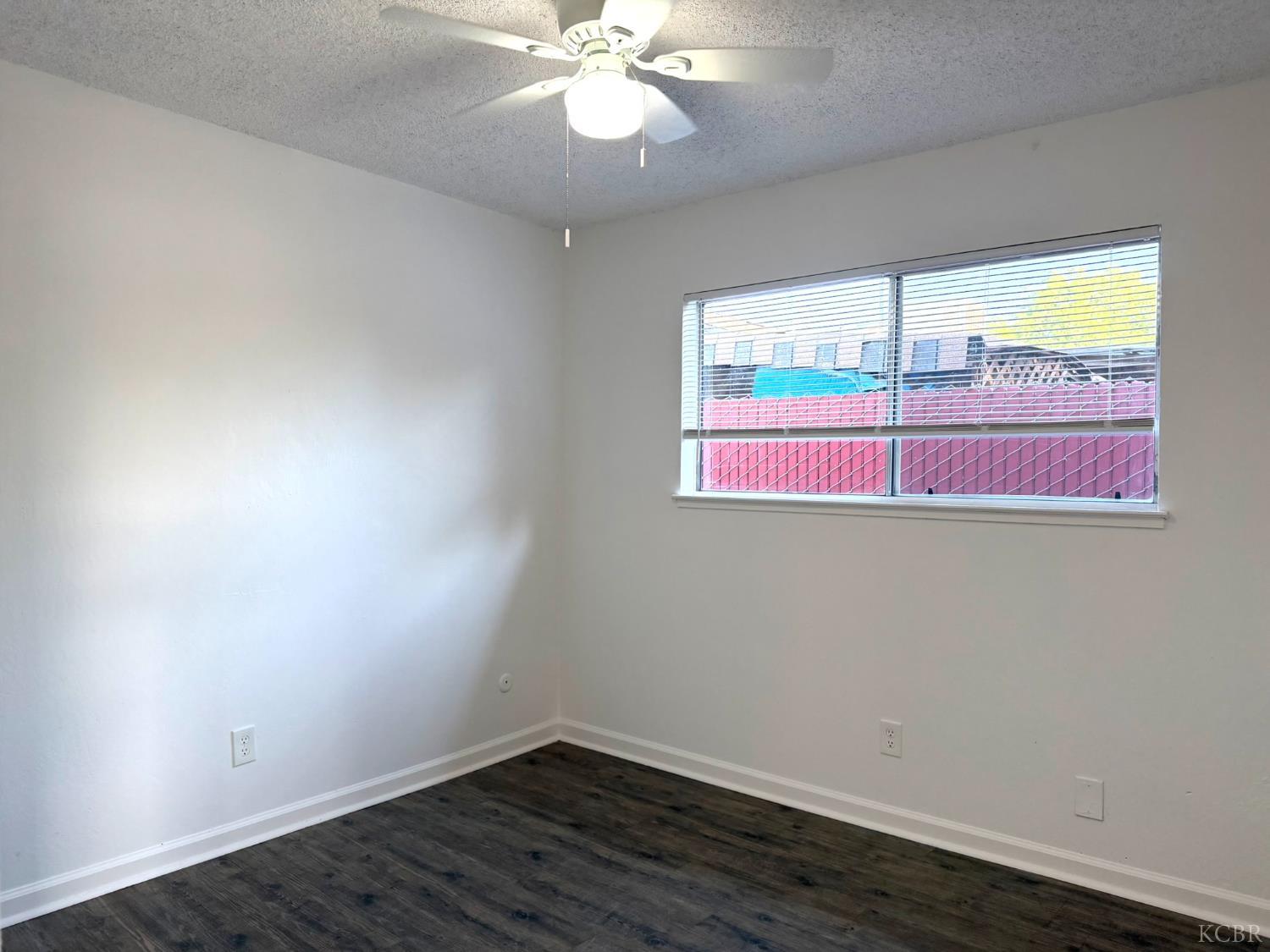 4689 N Feland Ave, Fresno, CA 93722