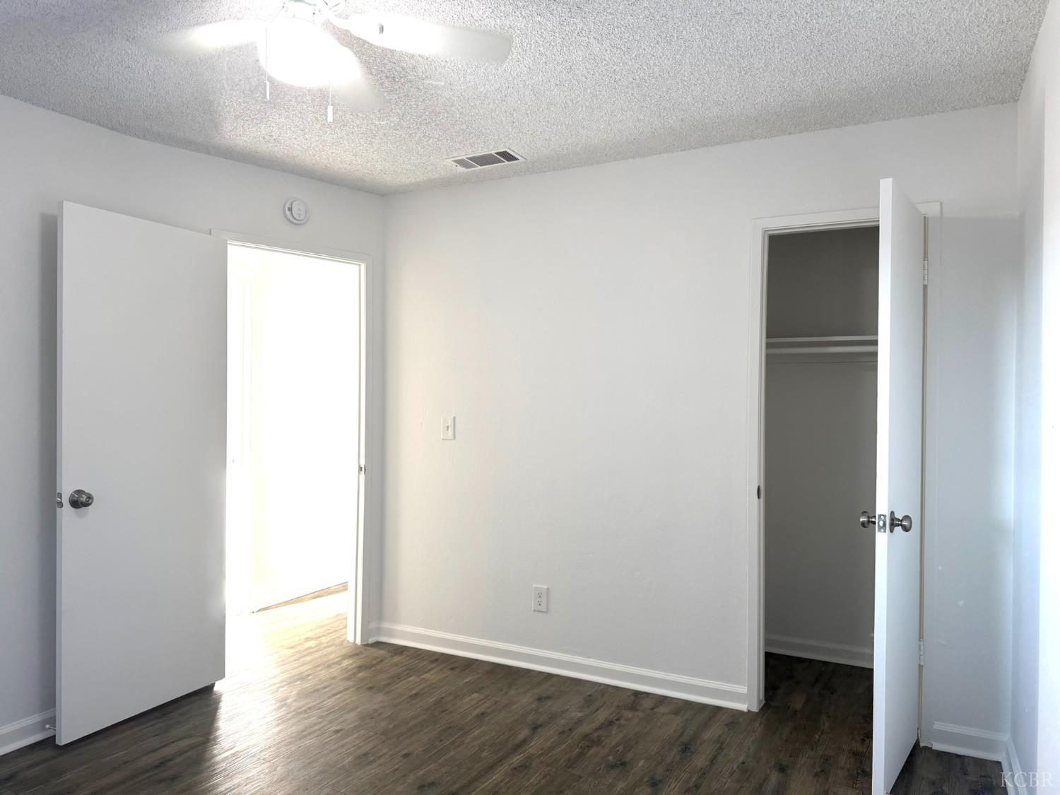 4689 N Feland Ave, Fresno, CA 93722
