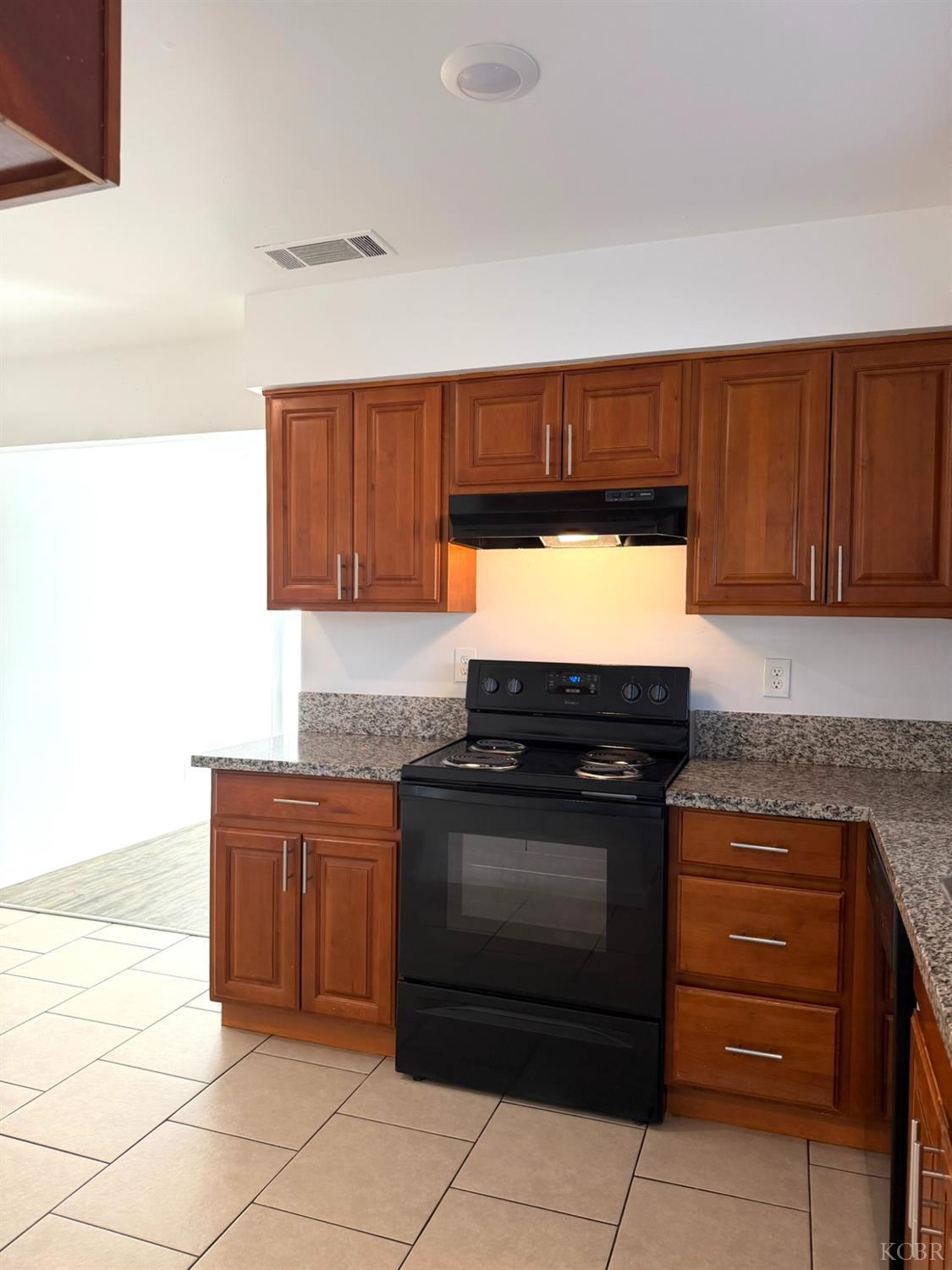 4689 N Feland Ave, Fresno, CA 93722