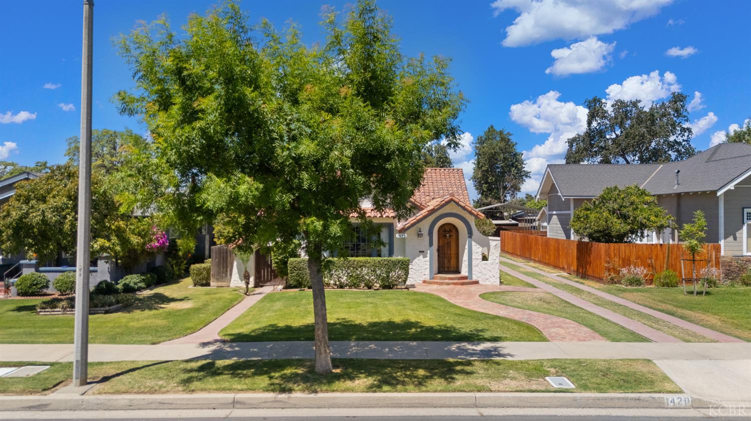 1420 N Irwin St, Hanford, CA 93230