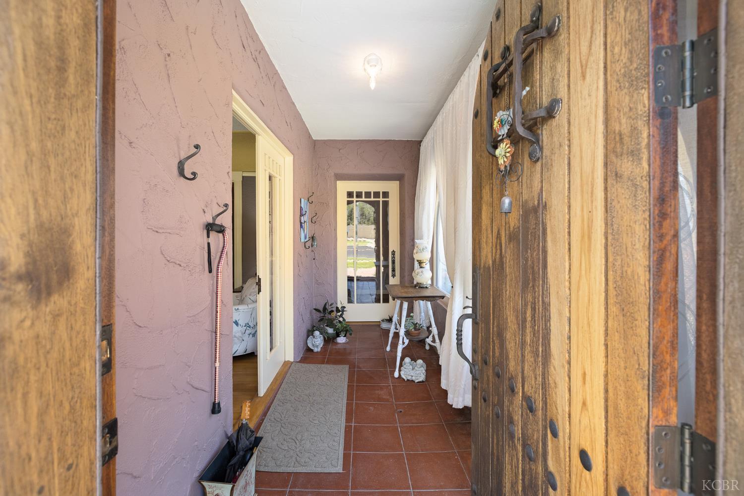 1420 N Irwin St, Hanford, CA 93230