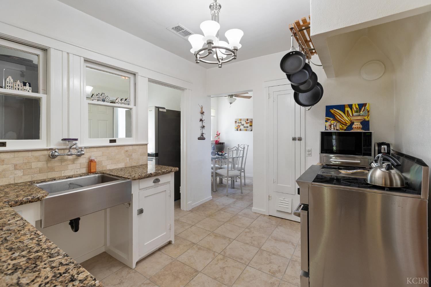 1420 N Irwin St, Hanford, CA 93230