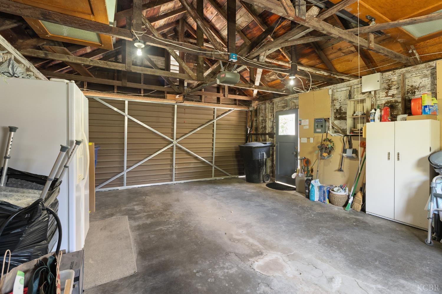 1420 N Irwin St, Hanford, CA 93230