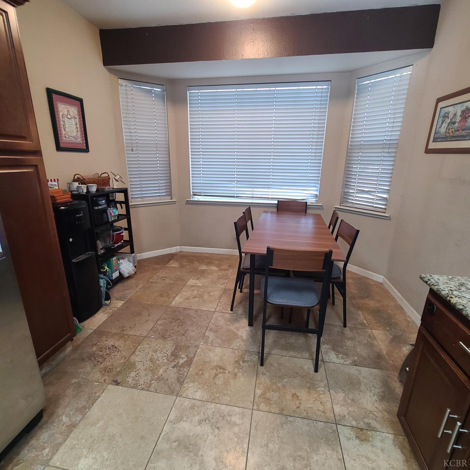 1125 cinnamon Dr, Lemoore, CA 93245