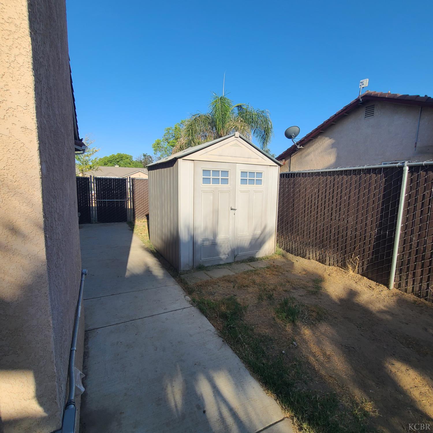 1125 cinnamon Dr, Lemoore, CA 93245