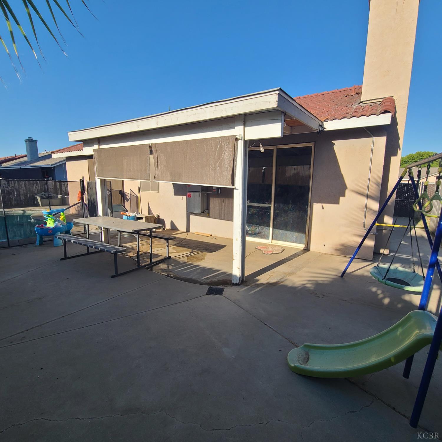1125 cinnamon Dr, Lemoore, CA 93245