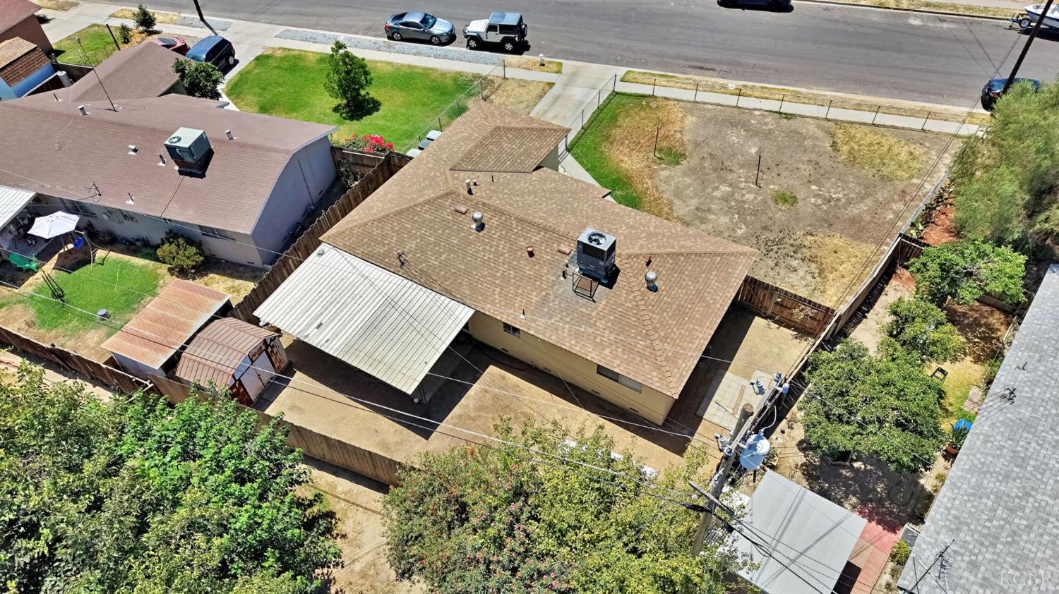 1515 Thornton St, Hanford, CA 93230
