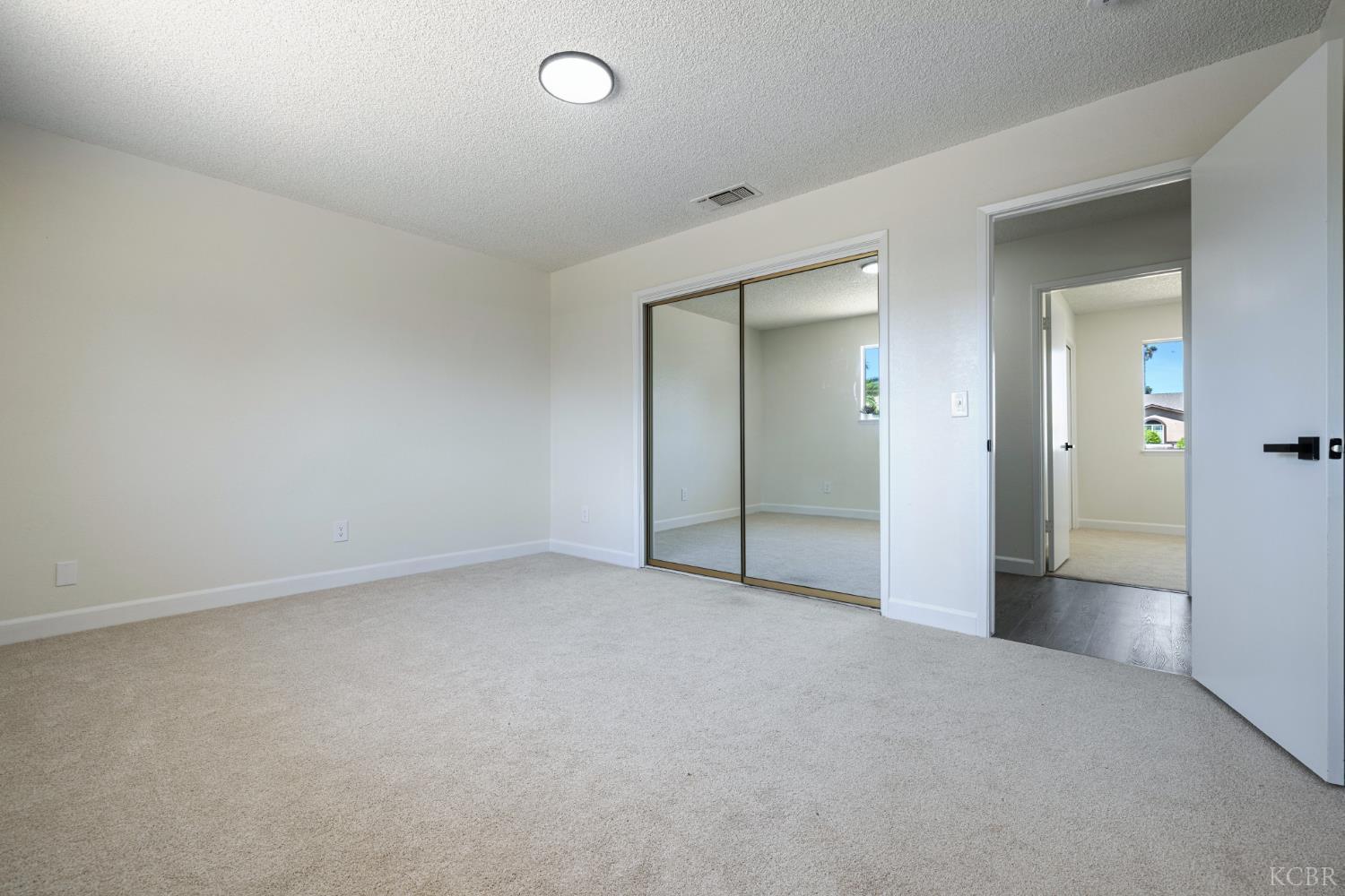 2117 Beechwood Ct, Hanford, CA 93230