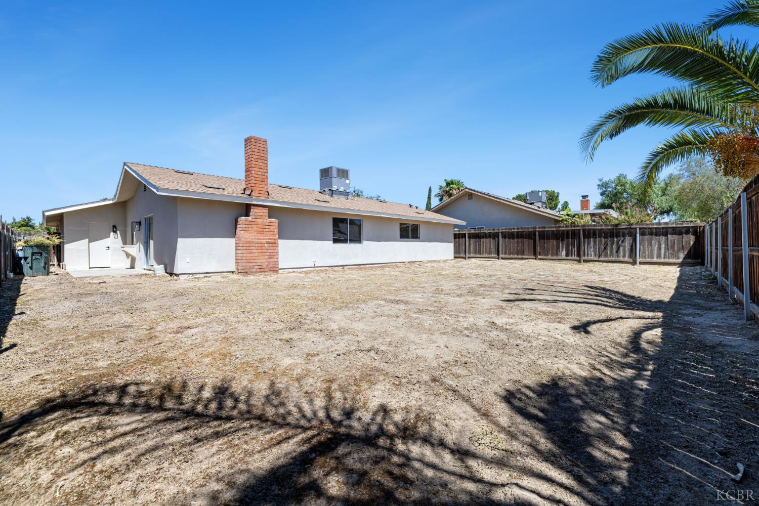 2117 Beechwood Ct, Hanford, CA 93230
