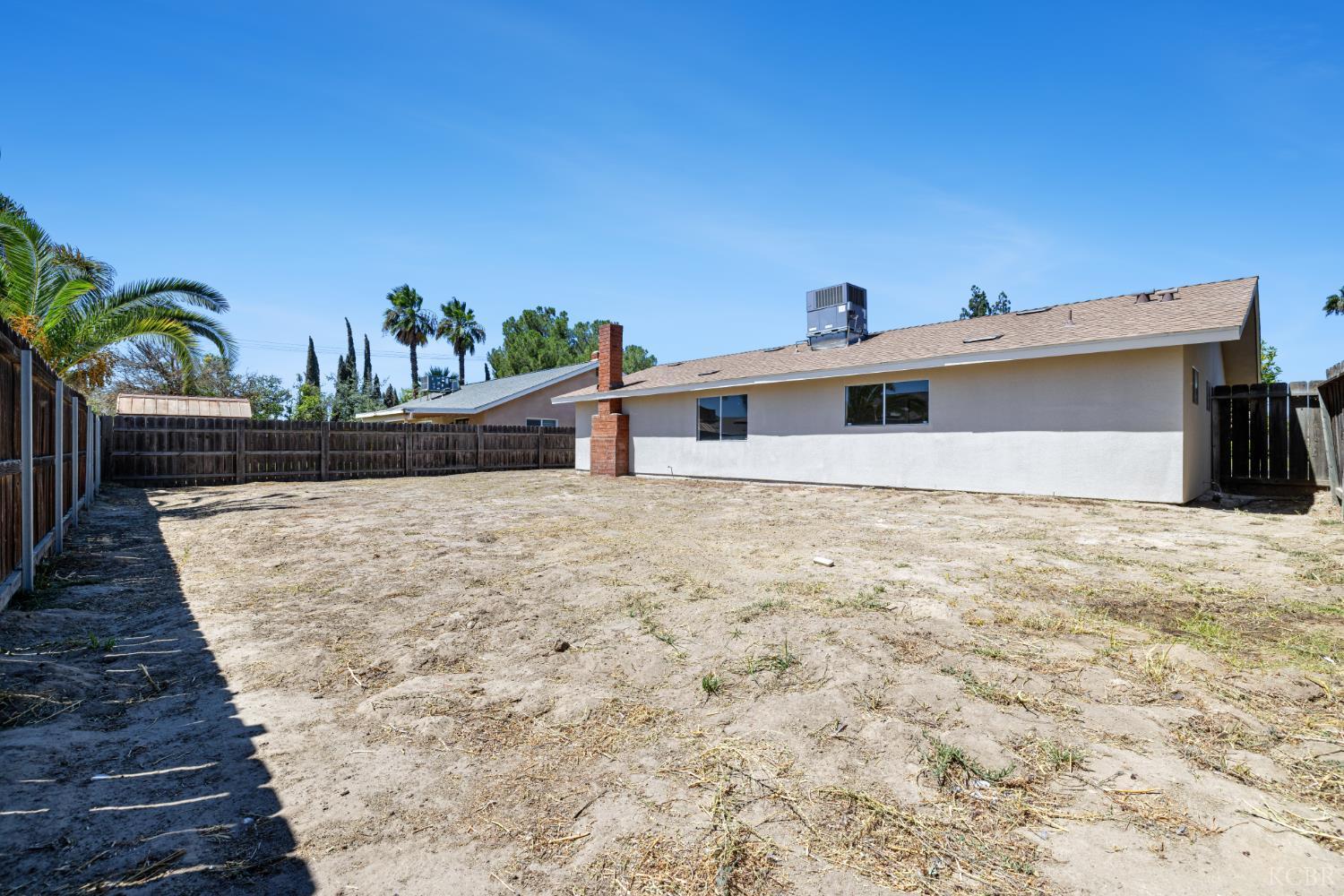 2117 Beechwood Ct, Hanford, CA 93230
