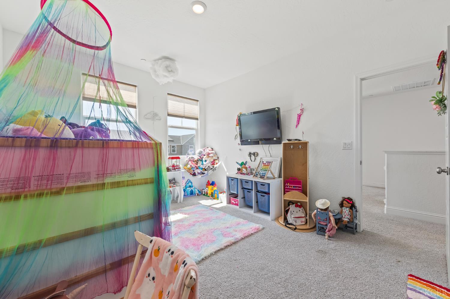 1733 N Frontier St, Hanford, CA 93230
