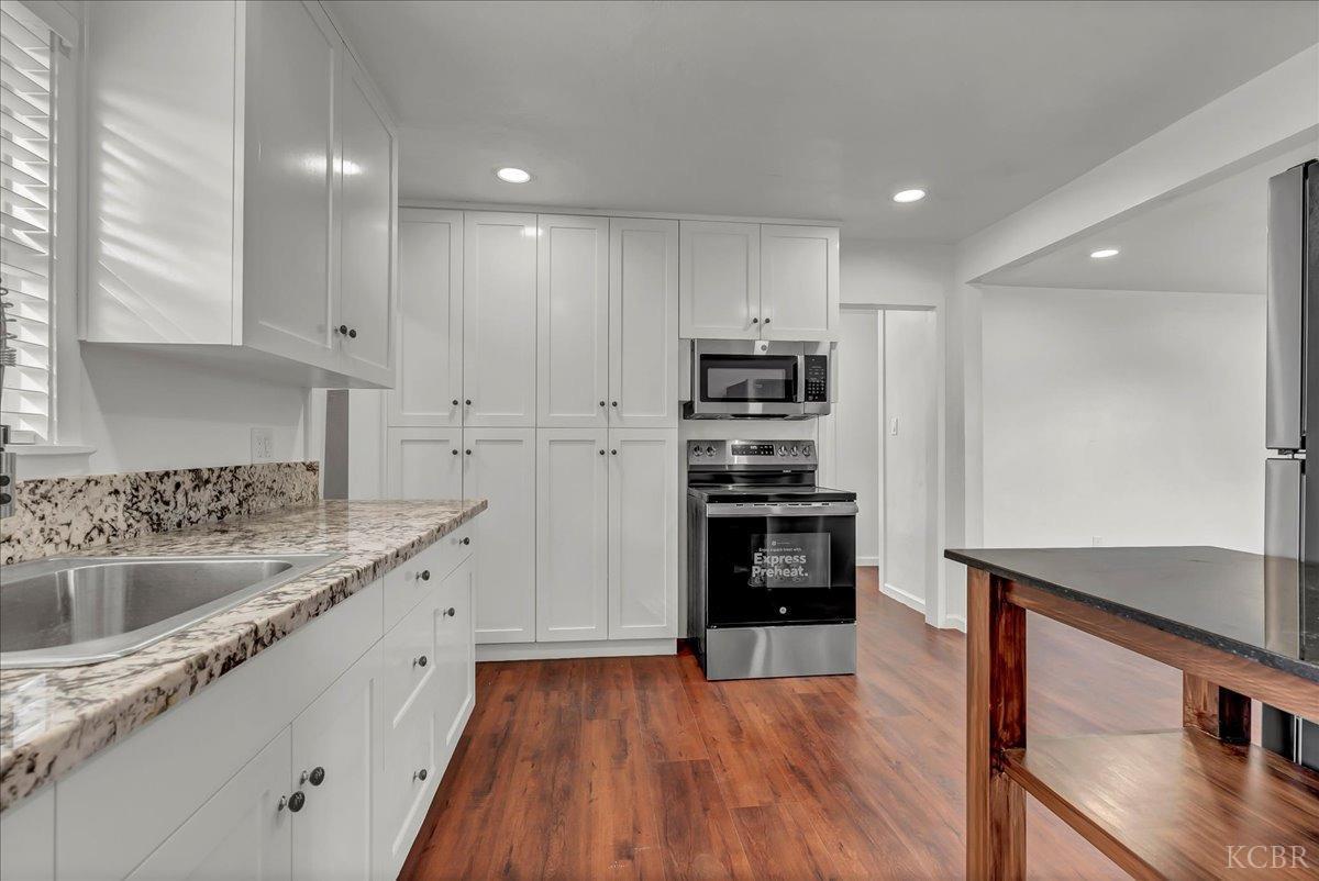 1015 Hall Ave, Corcoran, CA 93212