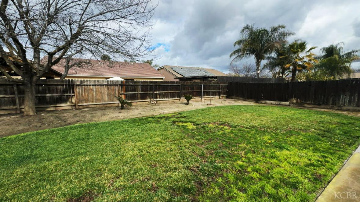 1770 Rio Hondo Ct, Hanford, CA 93230