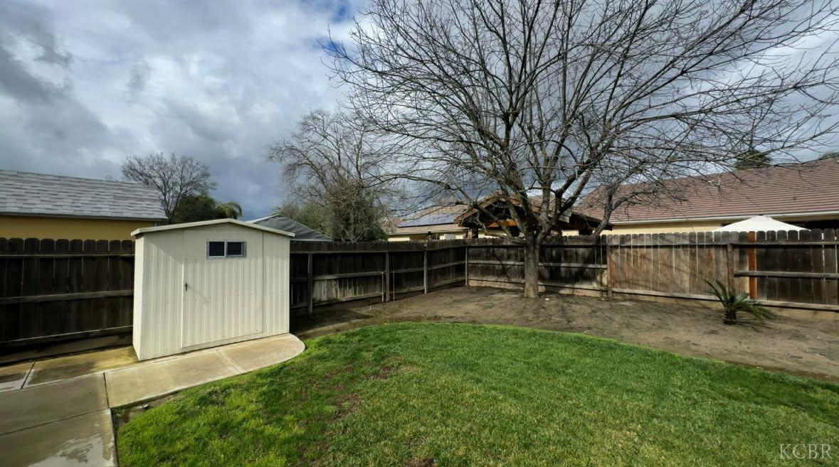 1770 Rio Hondo Ct, Hanford, CA 93230