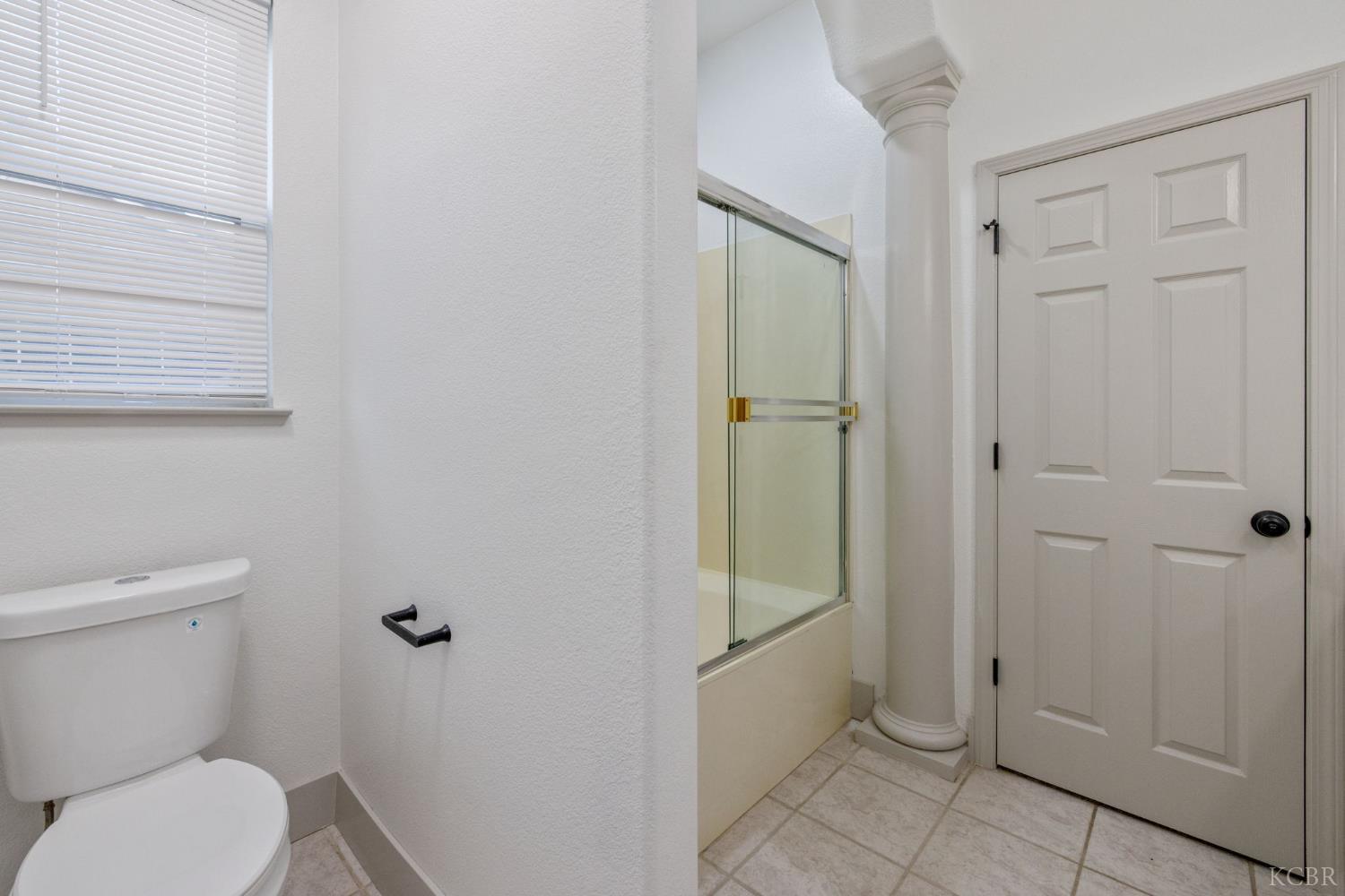 938 Ruby Ln, Livingston, CA 95333