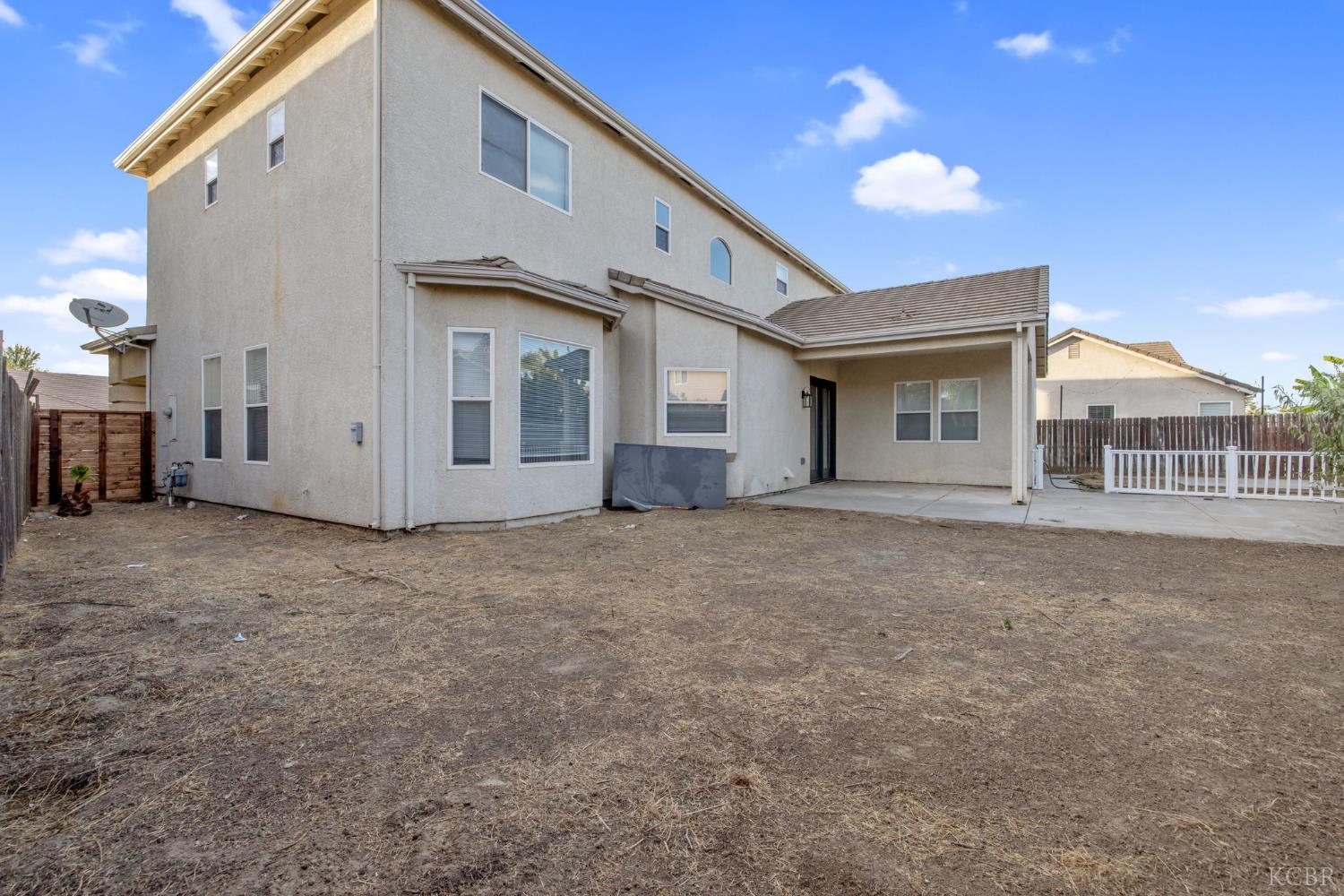 938 Ruby Ln, Livingston, CA 95333