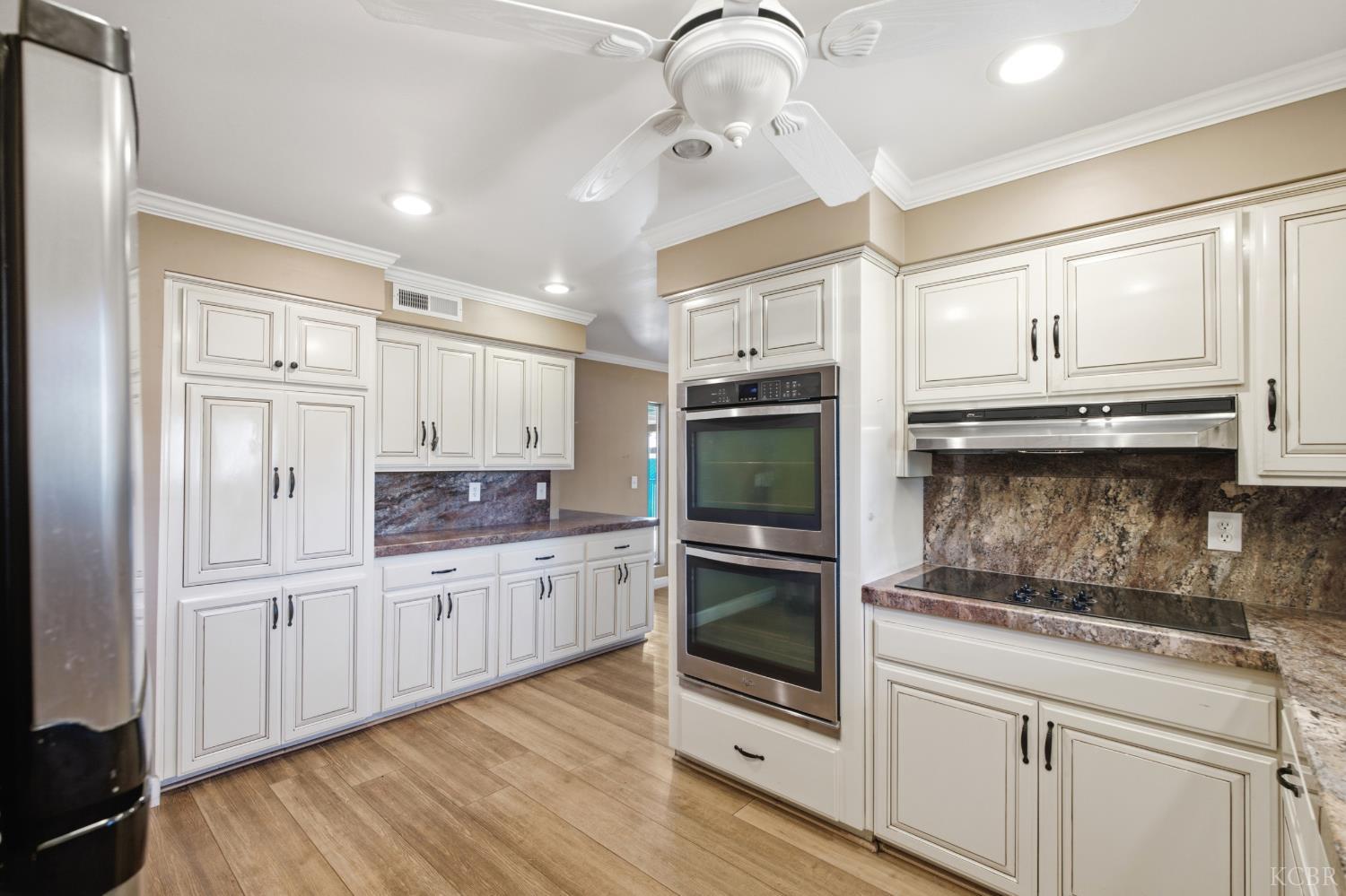 1299 Mary St, Hanford, CA 93230