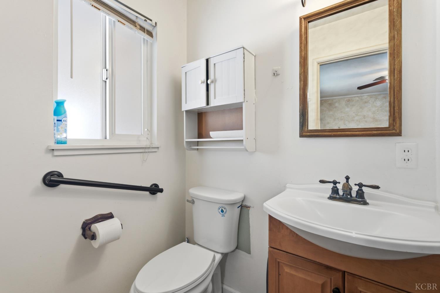 1299 Mary St, Hanford, CA 93230