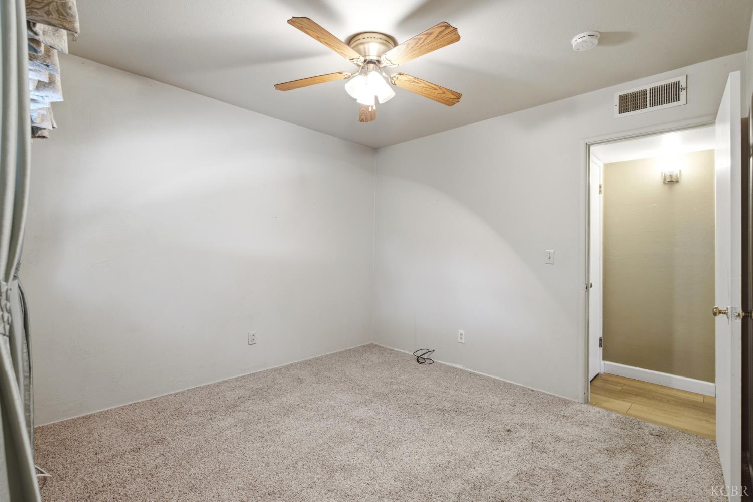 1299 Mary St, Hanford, CA 93230