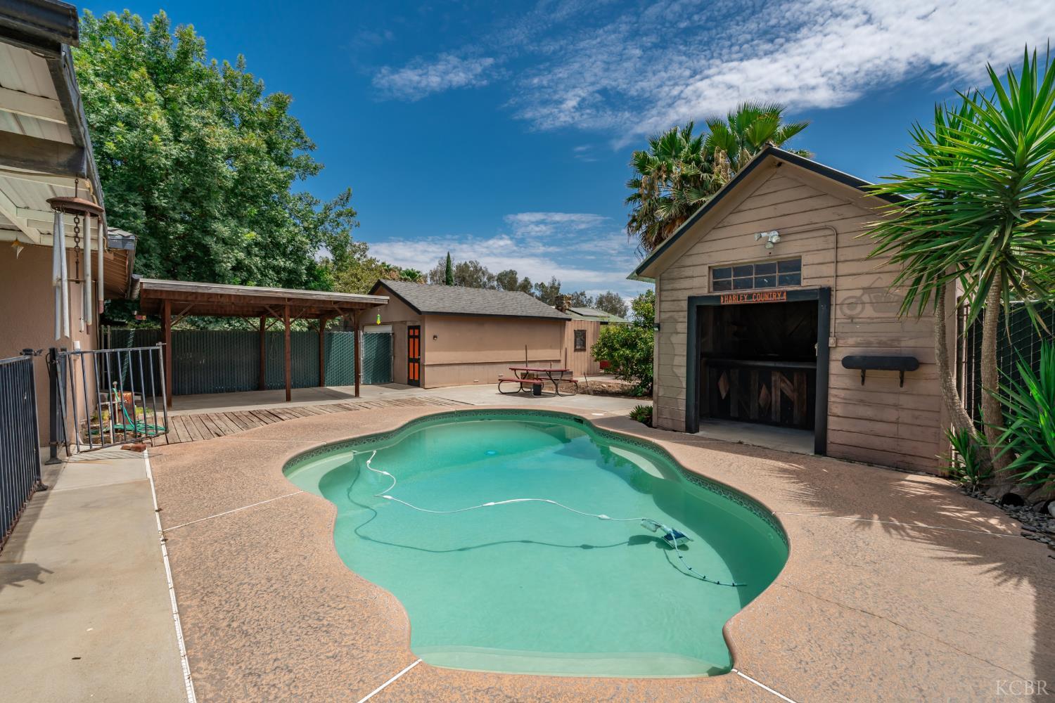 1299 Mary St, Hanford, CA 93230