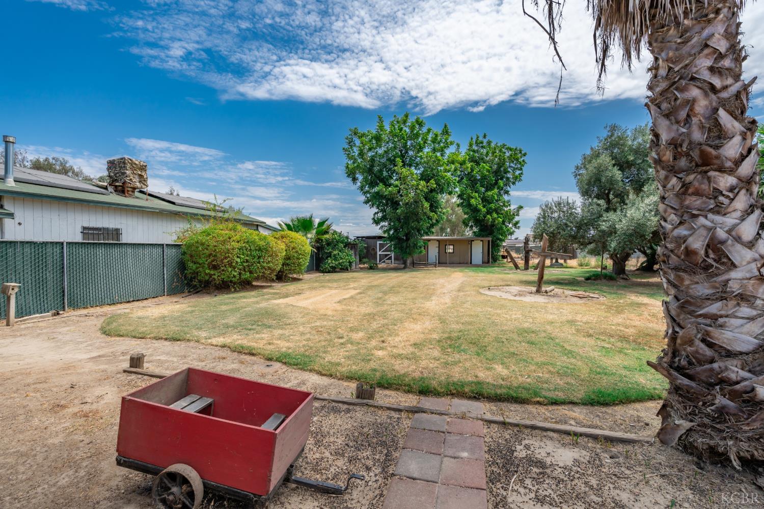 1299 Mary St, Hanford, CA 93230