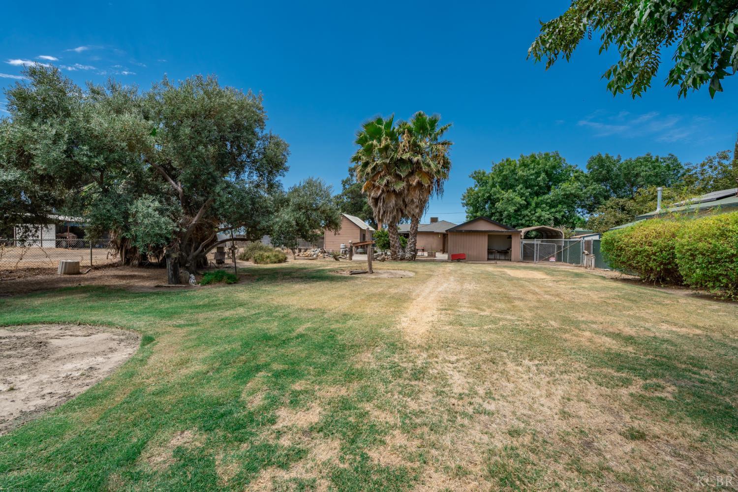 1299 Mary St, Hanford, CA 93230