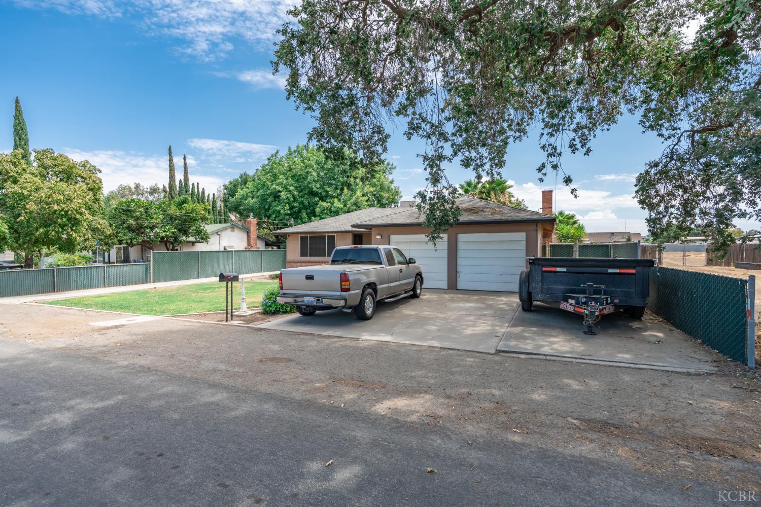 1299 Mary St, Hanford, CA 93230