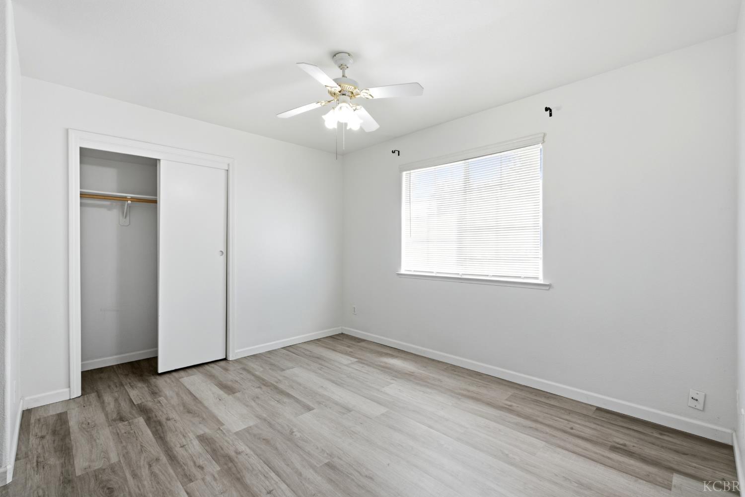 484 W Cinnamon Ave, Hanford, CA 93230
