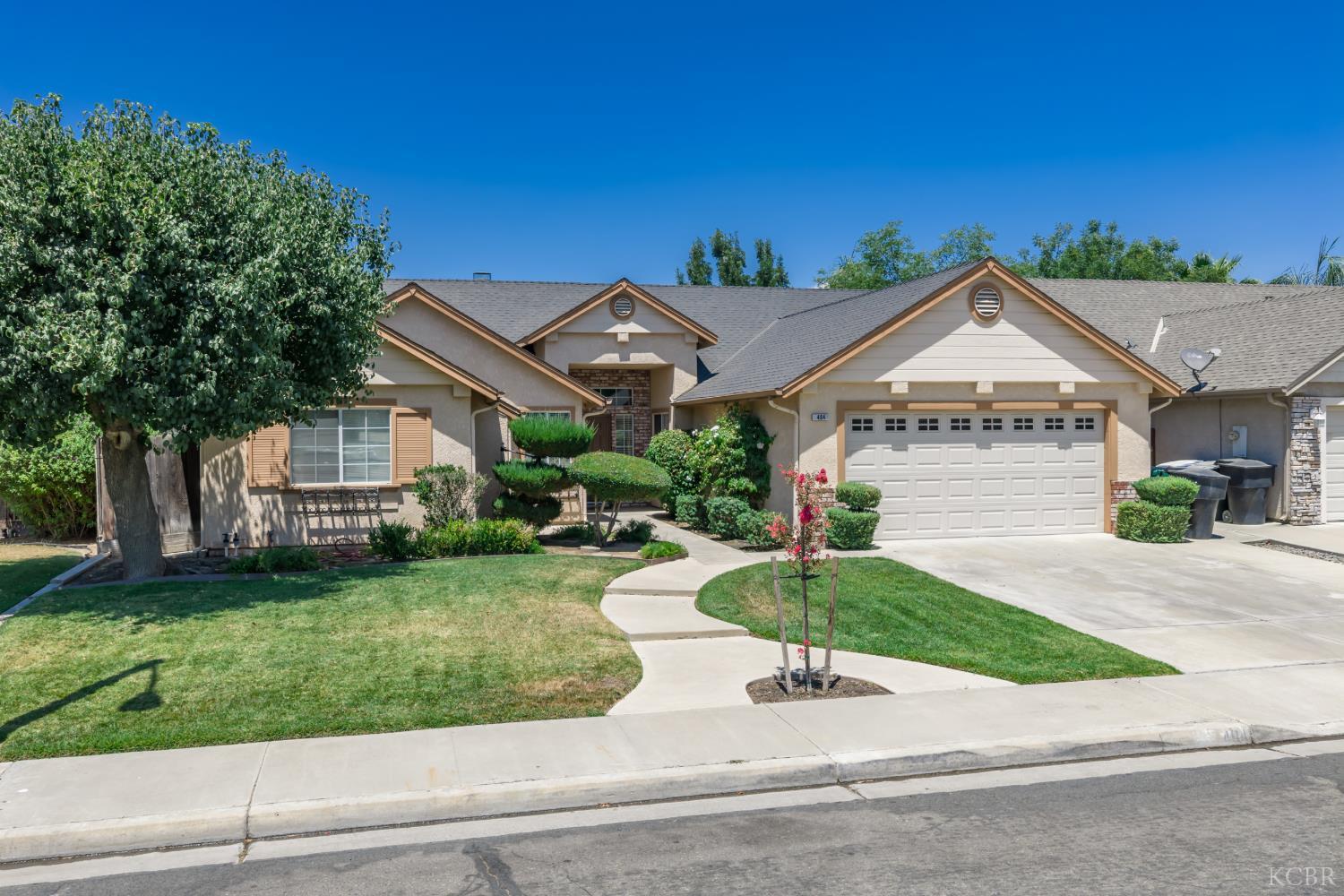 484 W Cinnamon Ave, Hanford, CA 93230