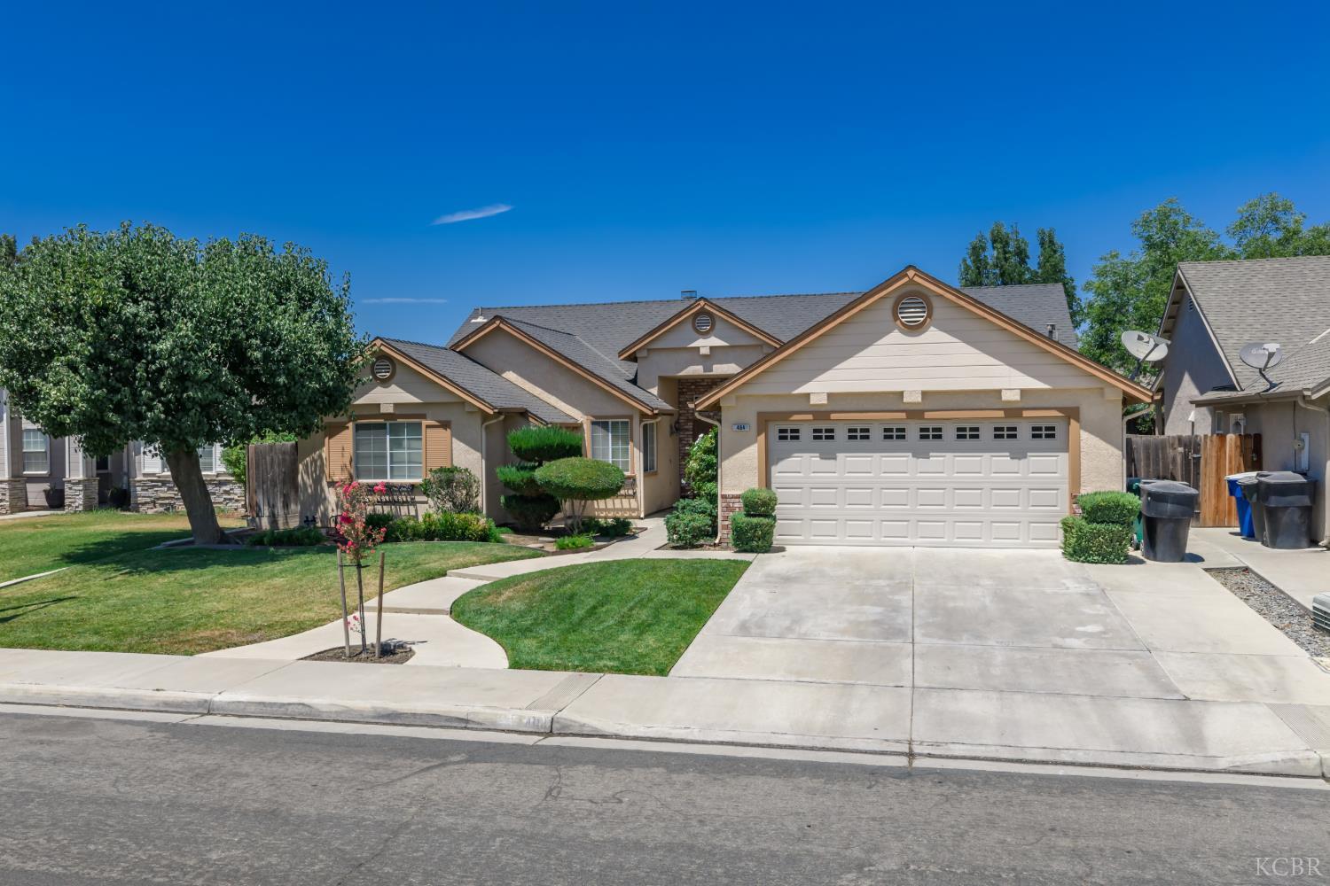 484 W Cinnamon Ave, Hanford, CA 93230