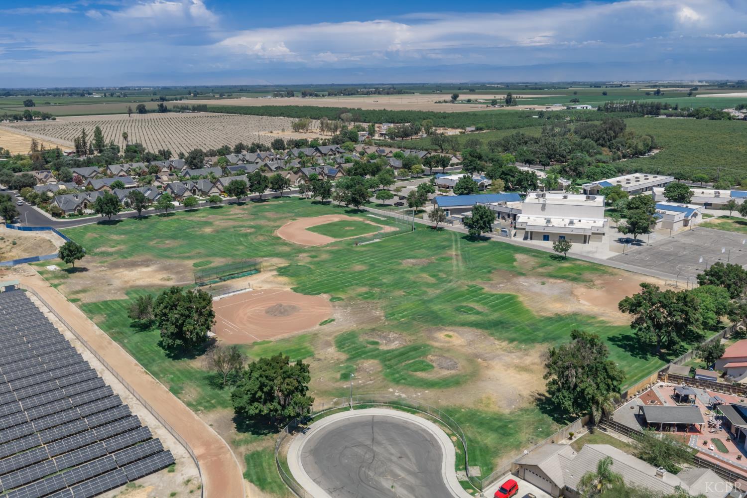 484 W Cinnamon Ave, Hanford, CA 93230