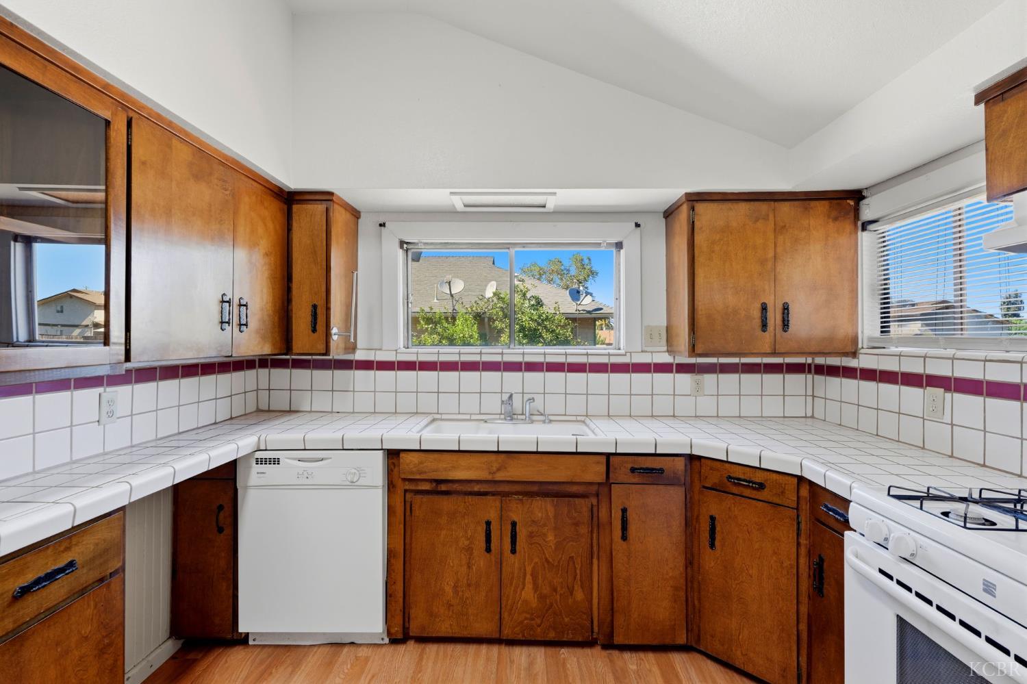 62 N Lemoore Ave, Lemoore, CA 93245