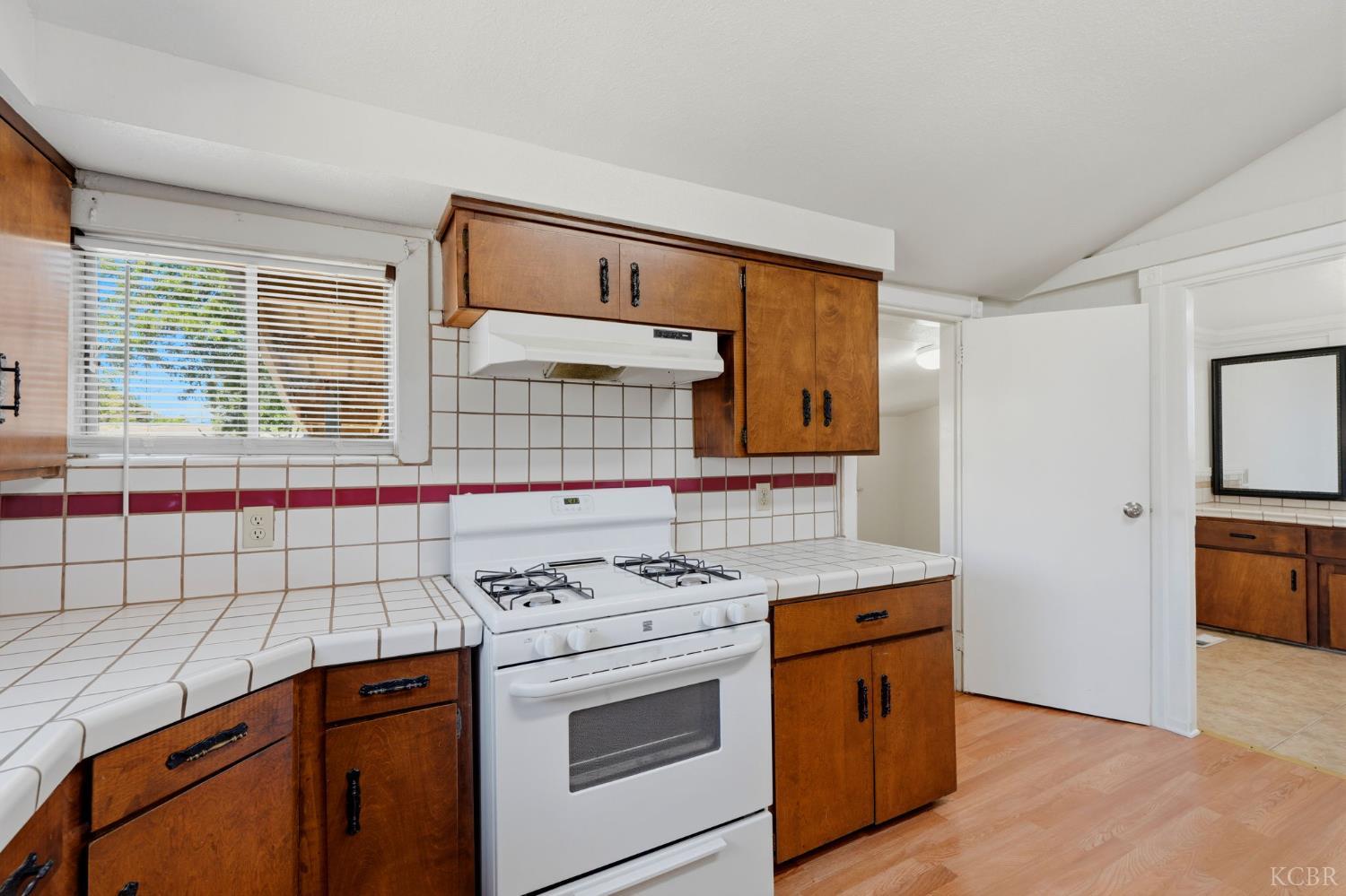62 N Lemoore Ave, Lemoore, CA 93245