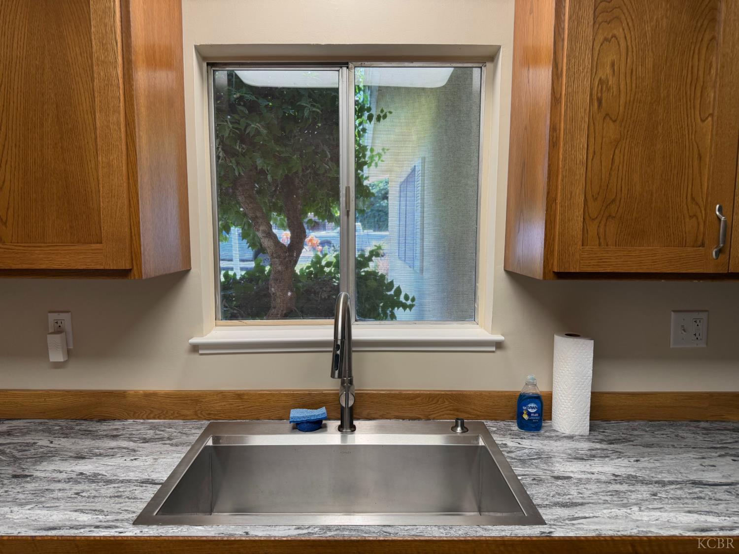 2214 philip Ave, Corcoran, CA 93212