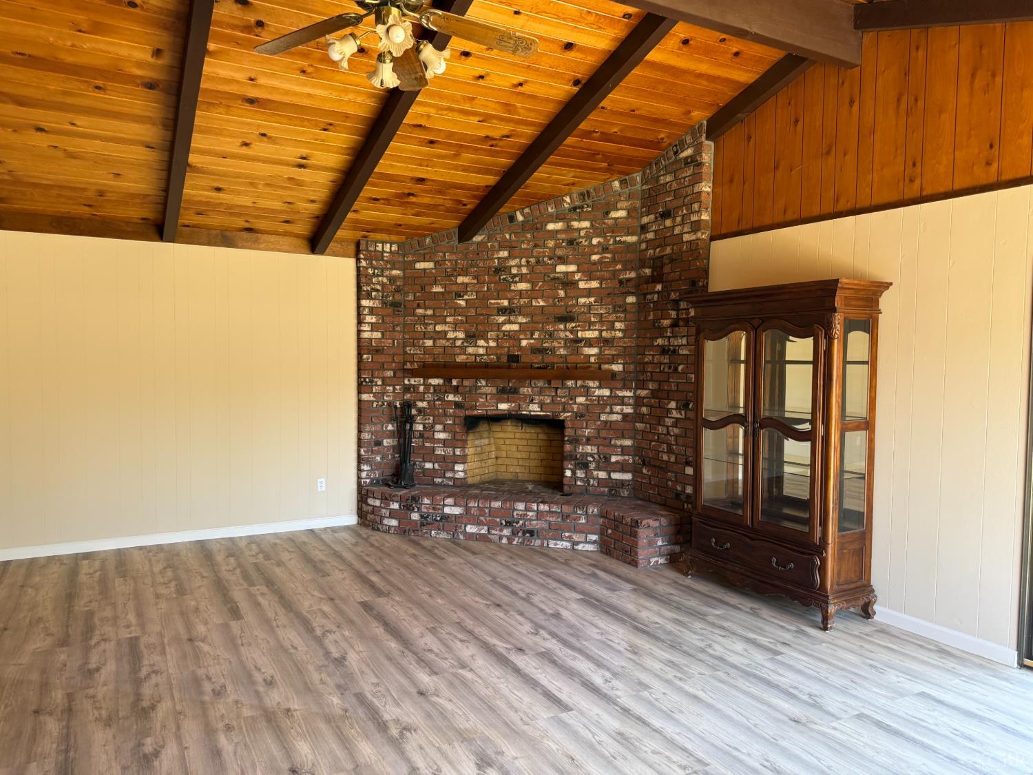 2214 philip Ave, Corcoran, CA 93212