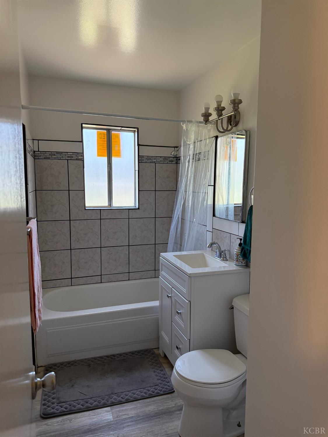 2214 philip Ave, Corcoran, CA 93212