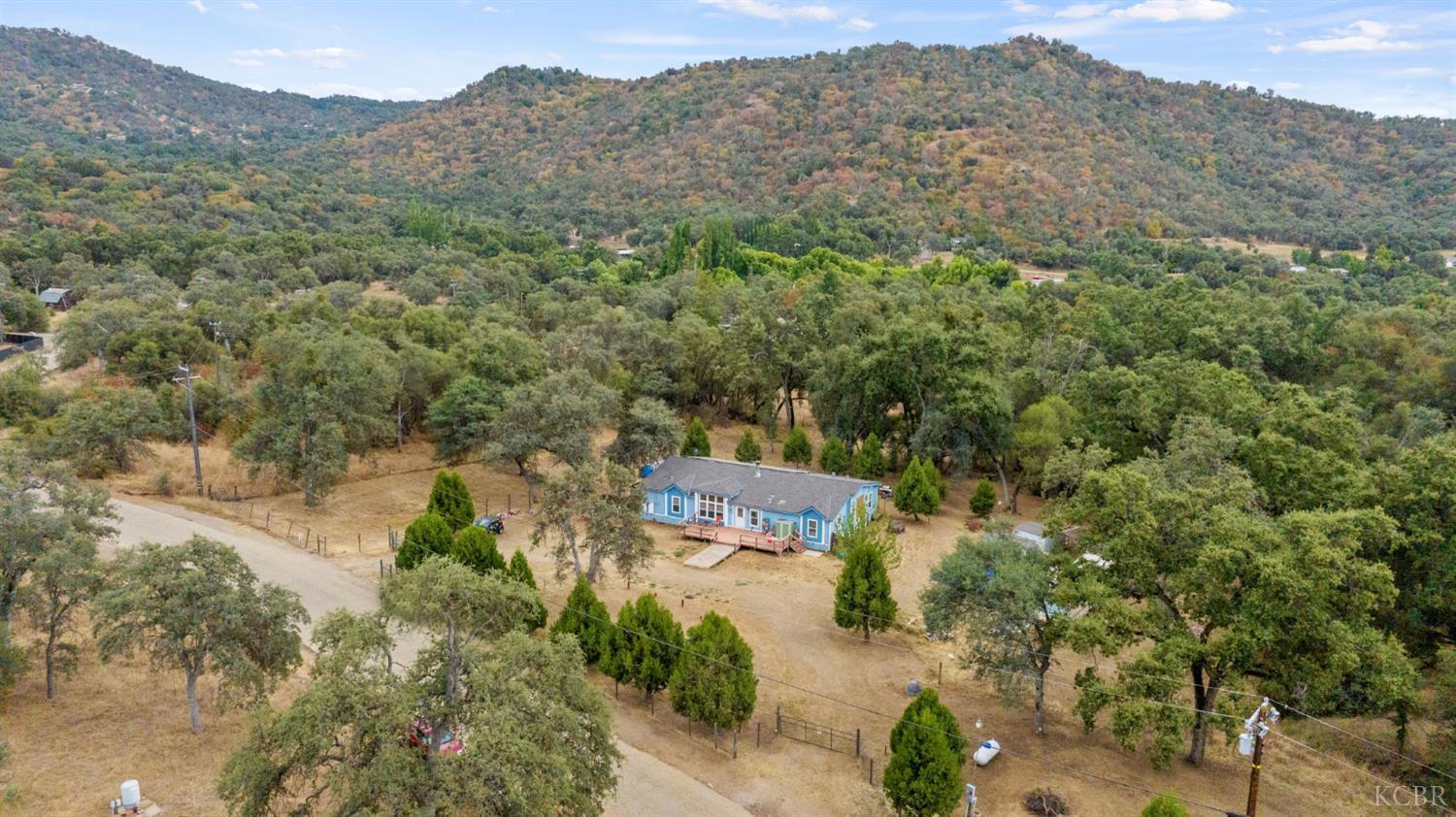 46529 Butternut Ln, Squaw Valley, CA 93675