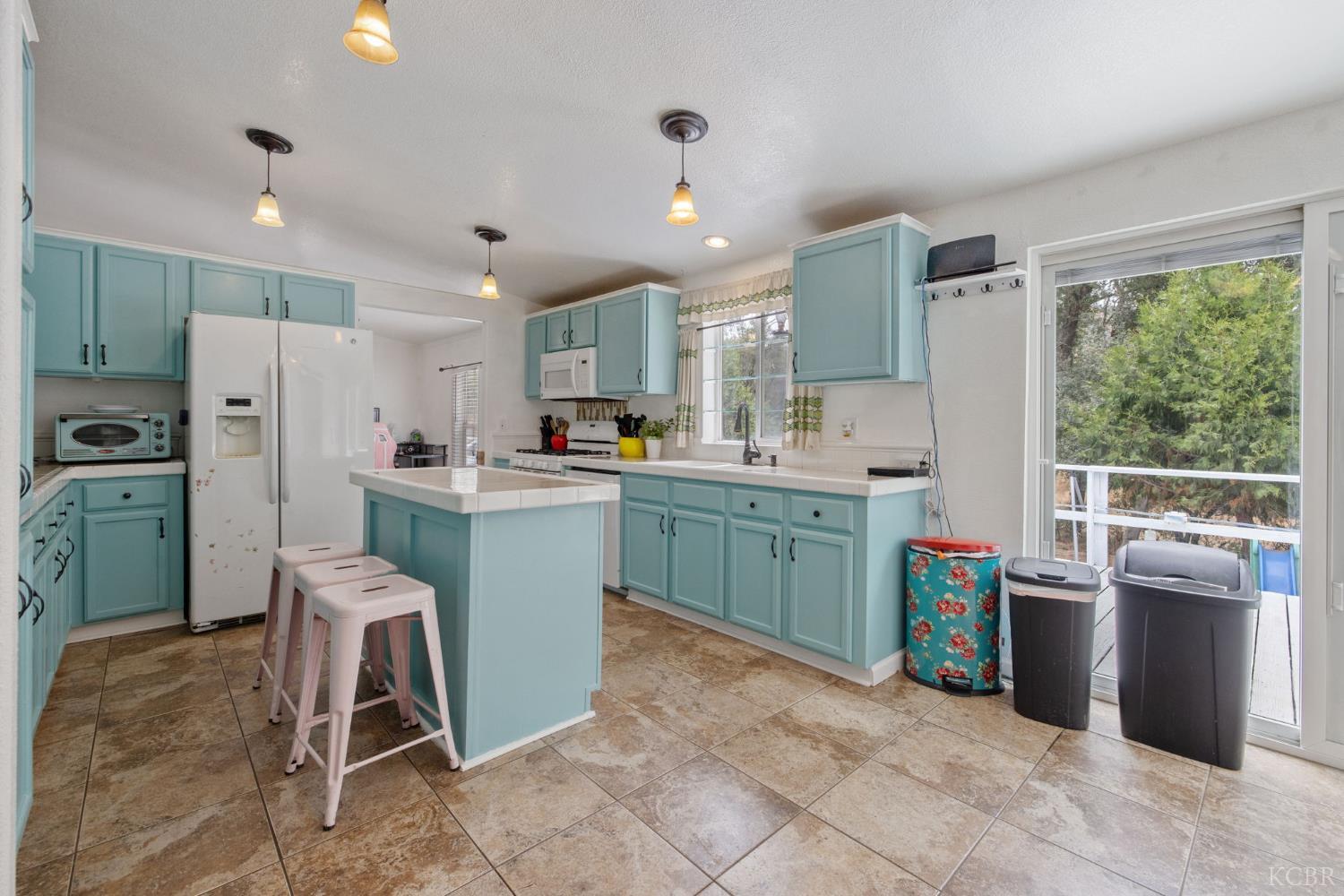 46529 Butternut Ln, Squaw Valley, CA 93675