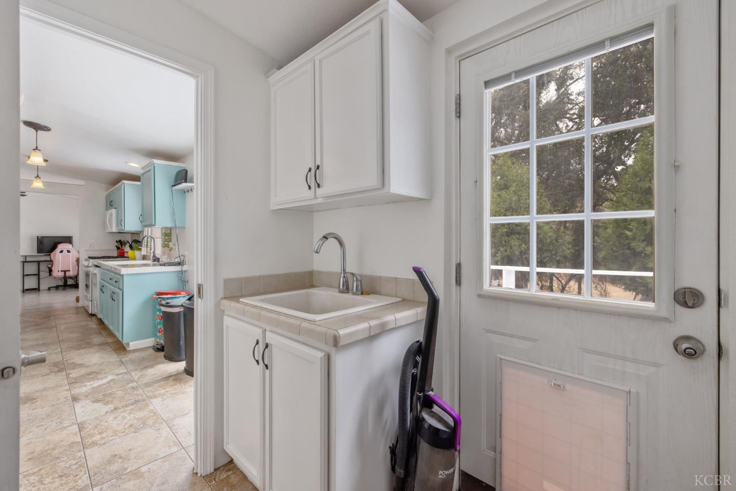 46529 Butternut Ln, Squaw Valley, CA 93675