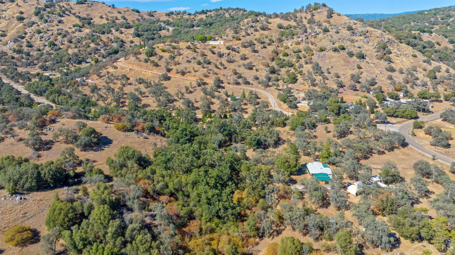 46529 Butternut Ln, Squaw Valley, CA 93675