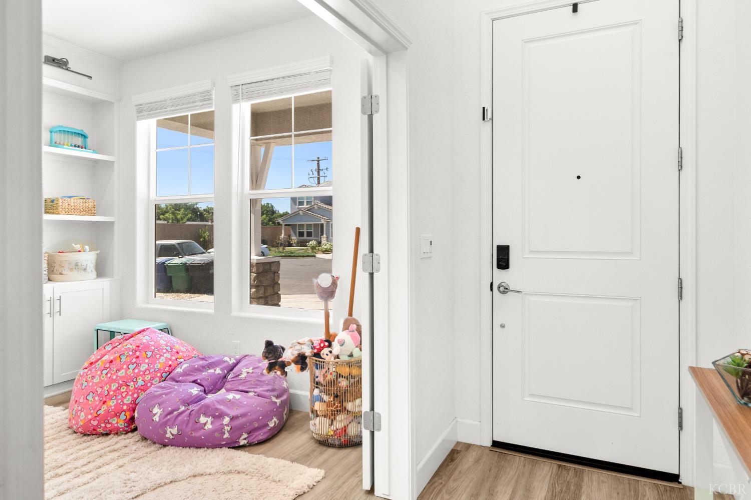 2673 Vineyard St, Hanford, CA 93230