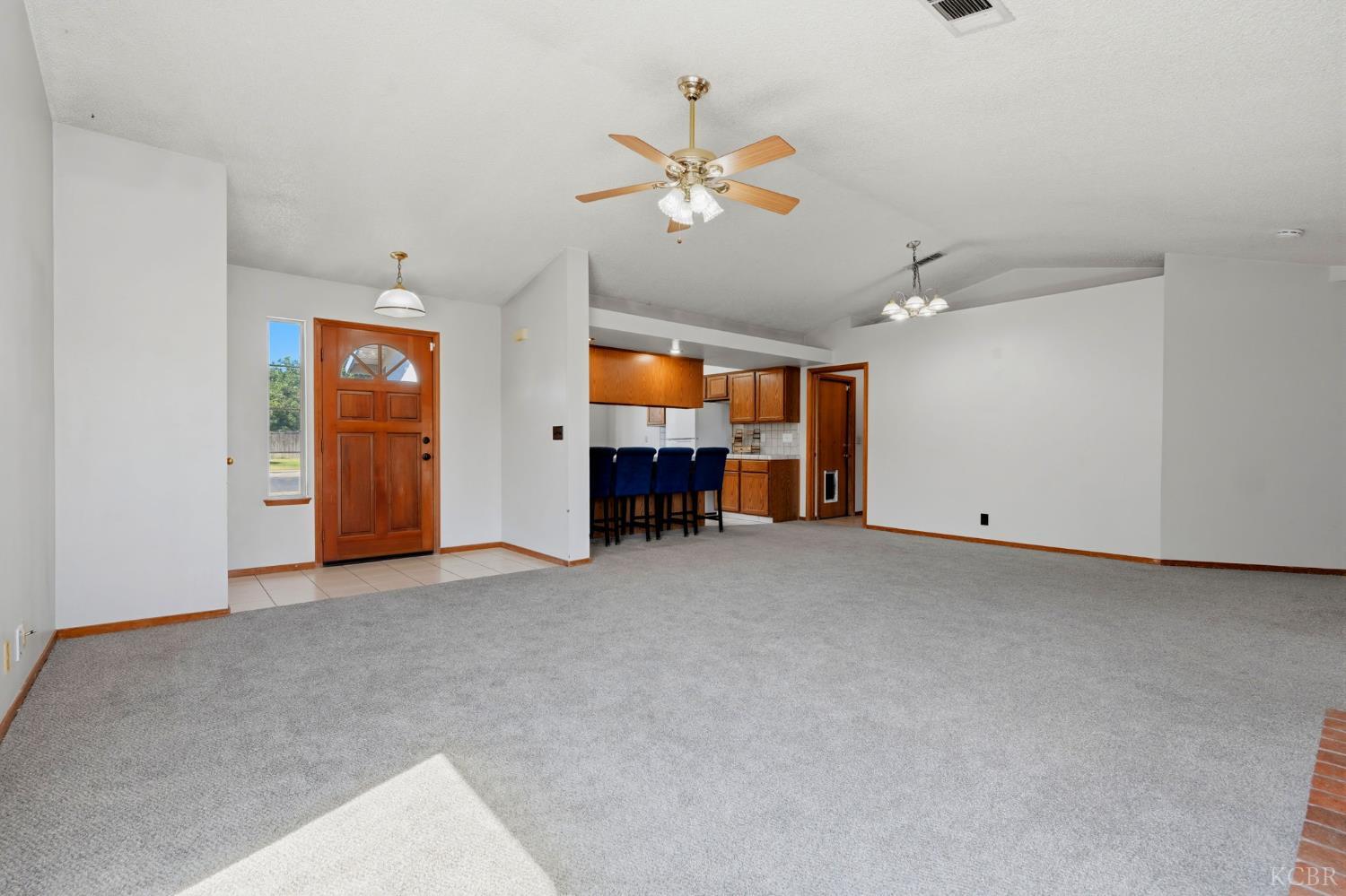 927 Elderwood Ln, Lemoore, CA 93245