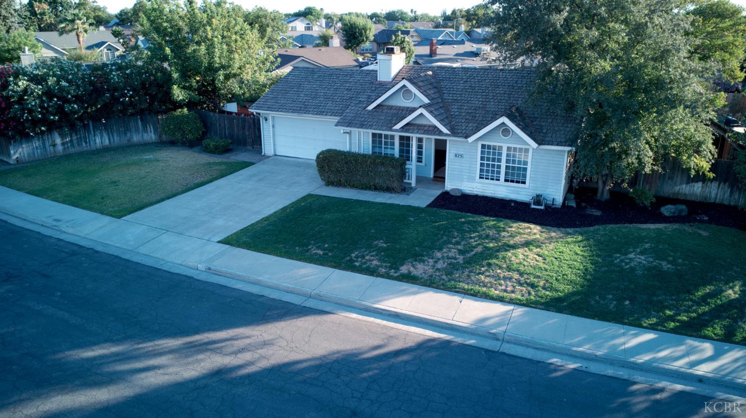 823 Tony Dr, Hanford, CA 93230
