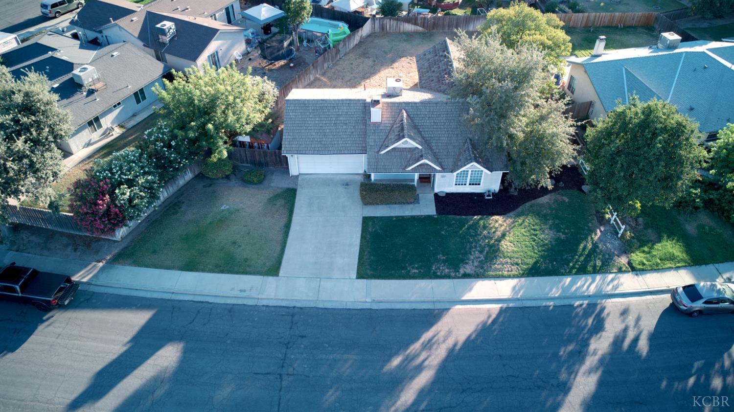 823 Tony Dr, Hanford, CA 93230