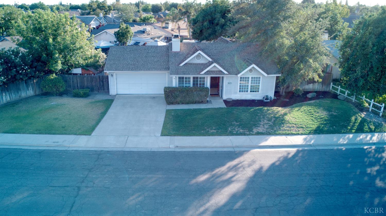 823 Tony Dr, Hanford, CA 93230