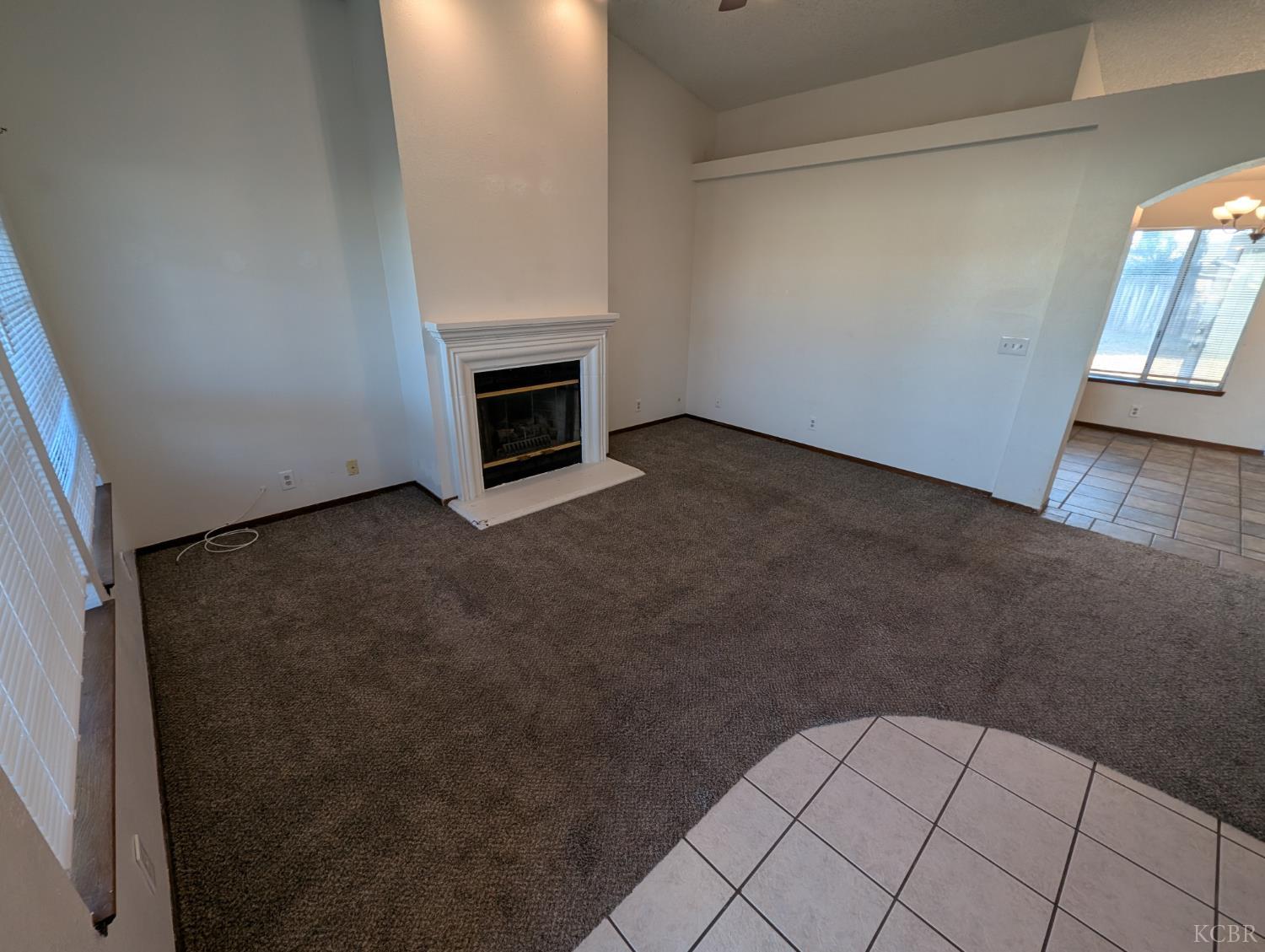 823 Tony Dr, Hanford, CA 93230