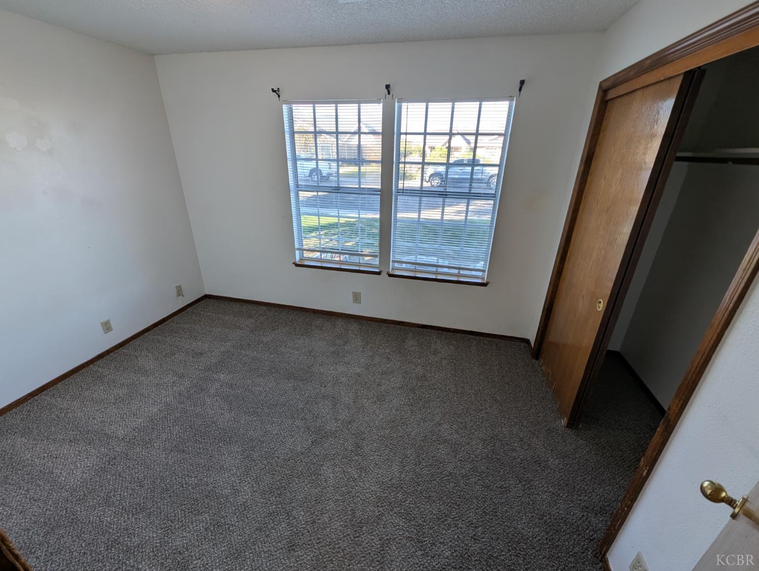 823 Tony Dr, Hanford, CA 93230