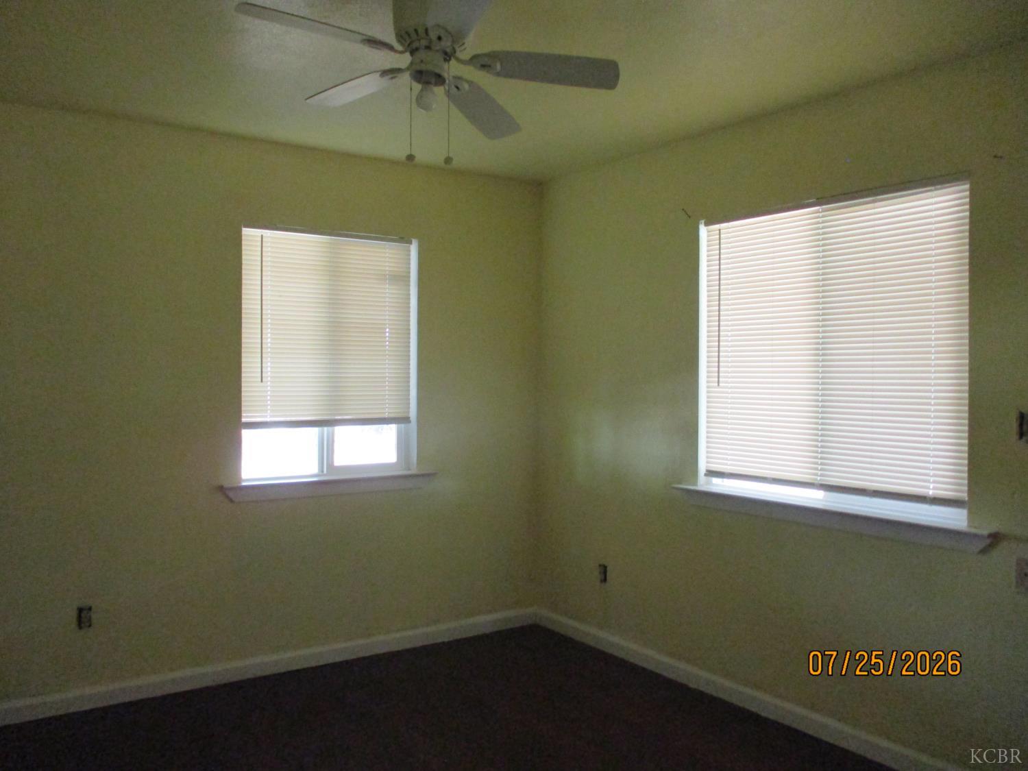 224 Scott St, Hanford, CA 93230