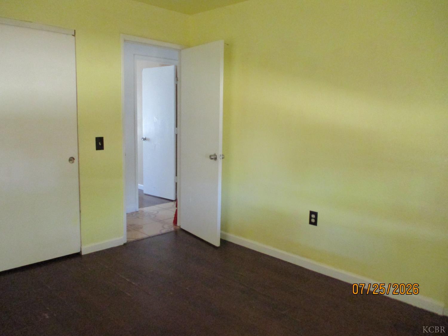 224 Scott St, Hanford, CA 93230